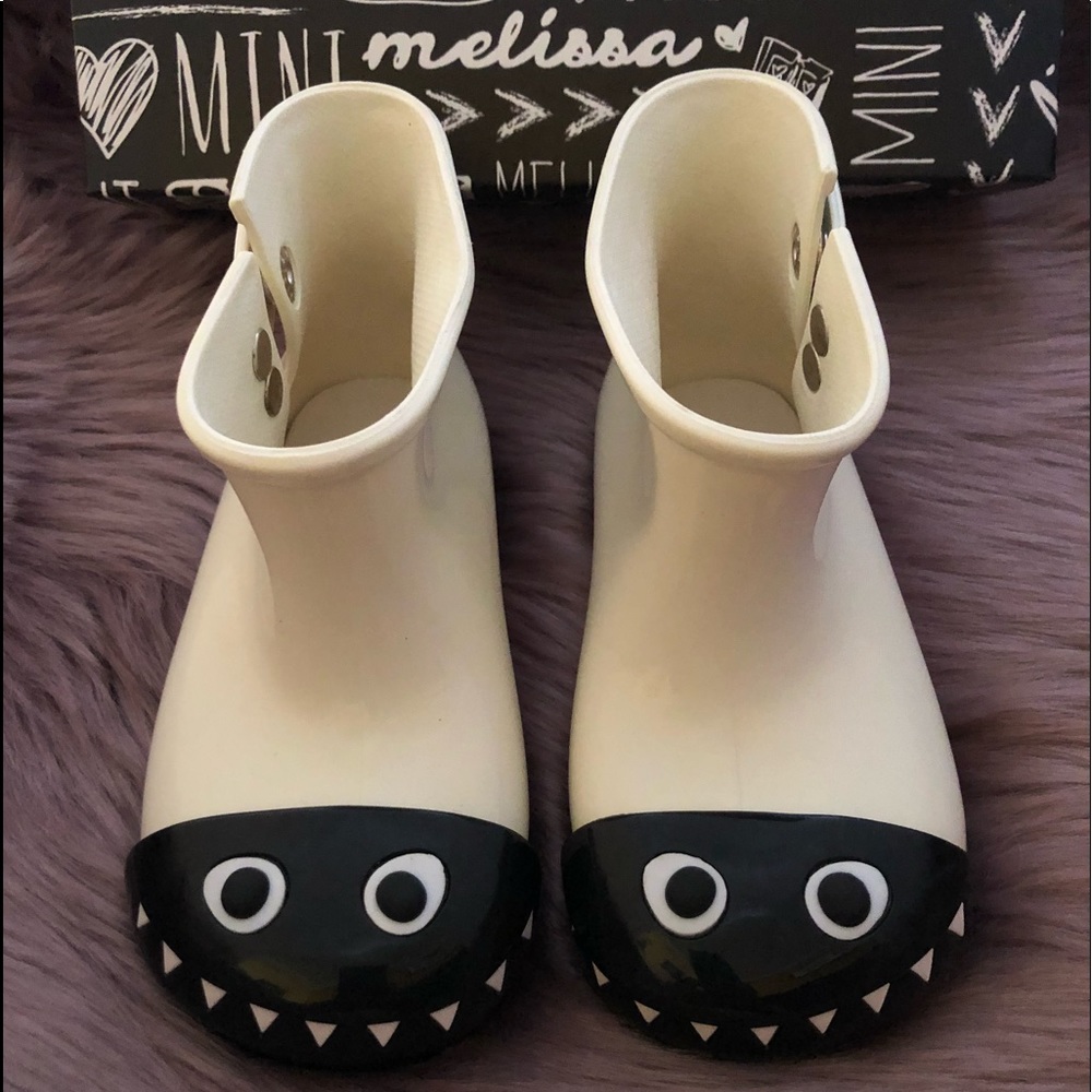 BRAND NEW MINI MELISSA SUGAR RAIN BOOTS 10